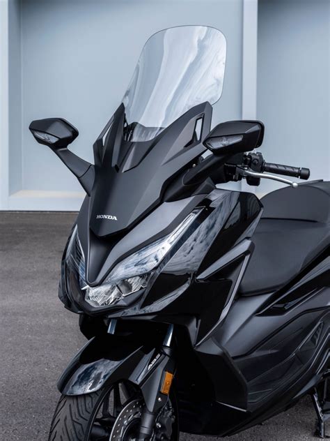 Meet the New 2021 FORZA 125 .